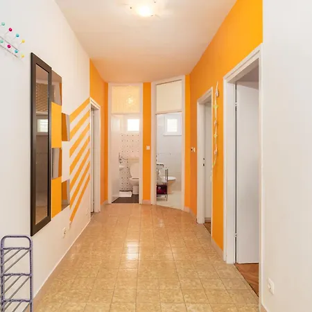 Vjera By Interhome Apartamento