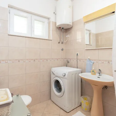 Apartamento Vjera By Interhome *